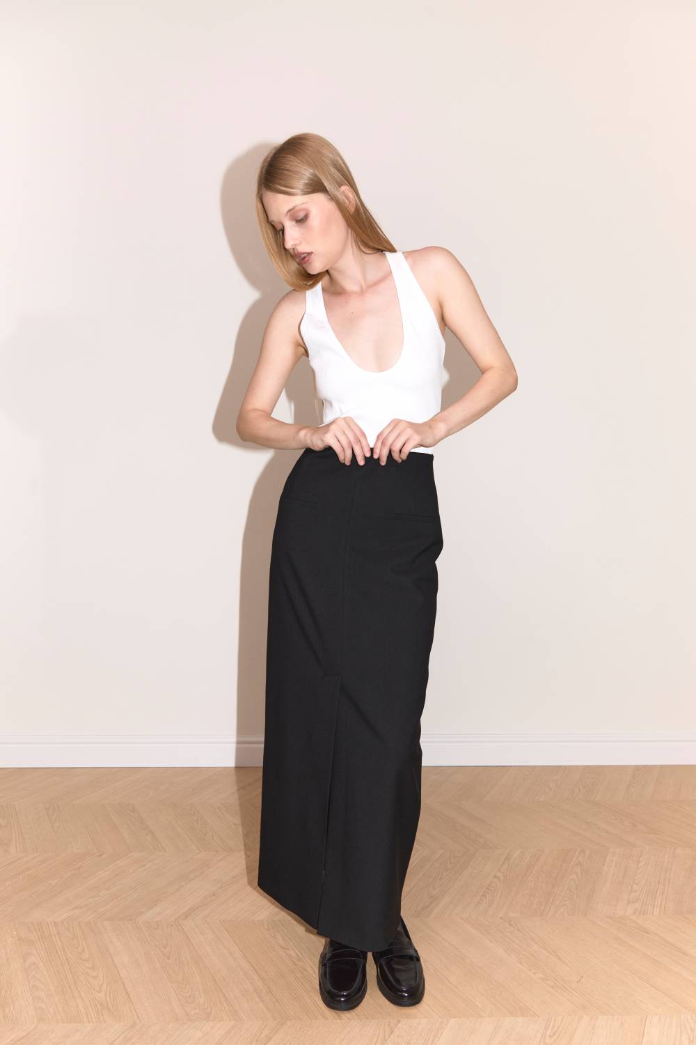 Pocket Midi Skirt in Black4