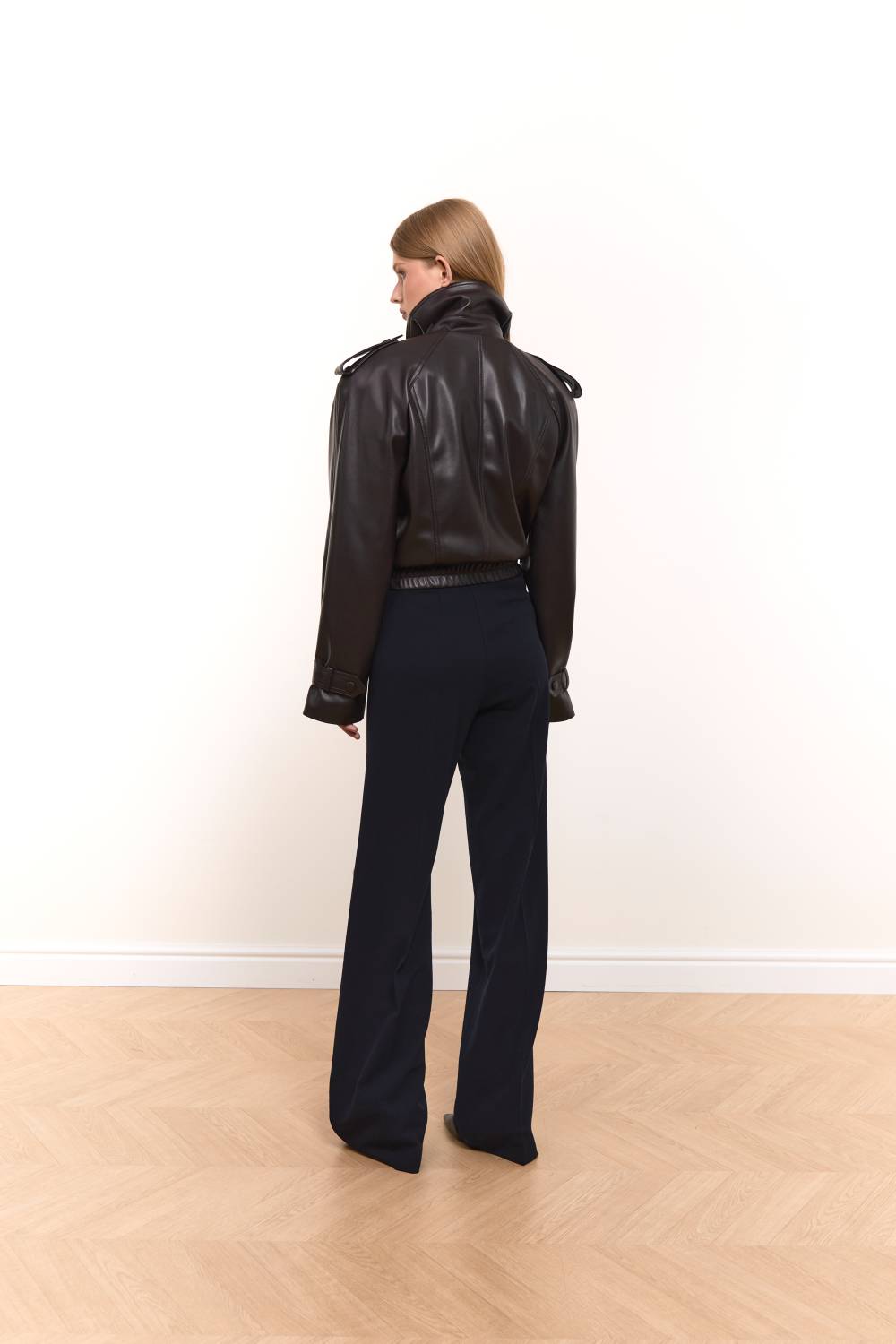 Straight-Leg Trousers in dark navy7