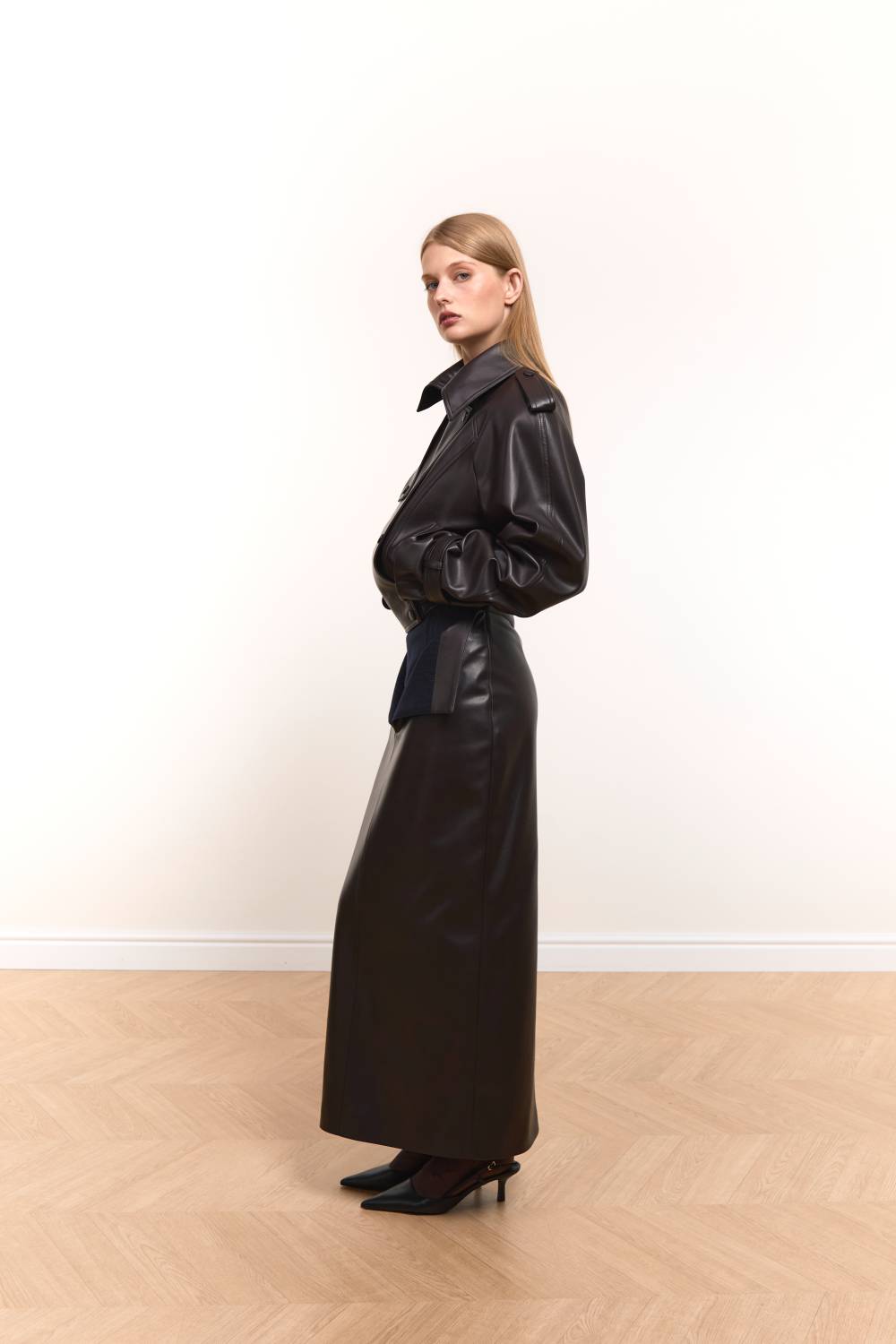 Midi Skirt with Contrast Inset17