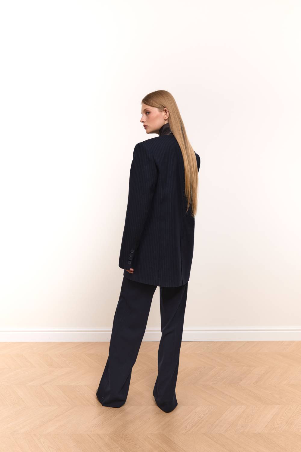 Straight-Leg Trousers in dark navy4