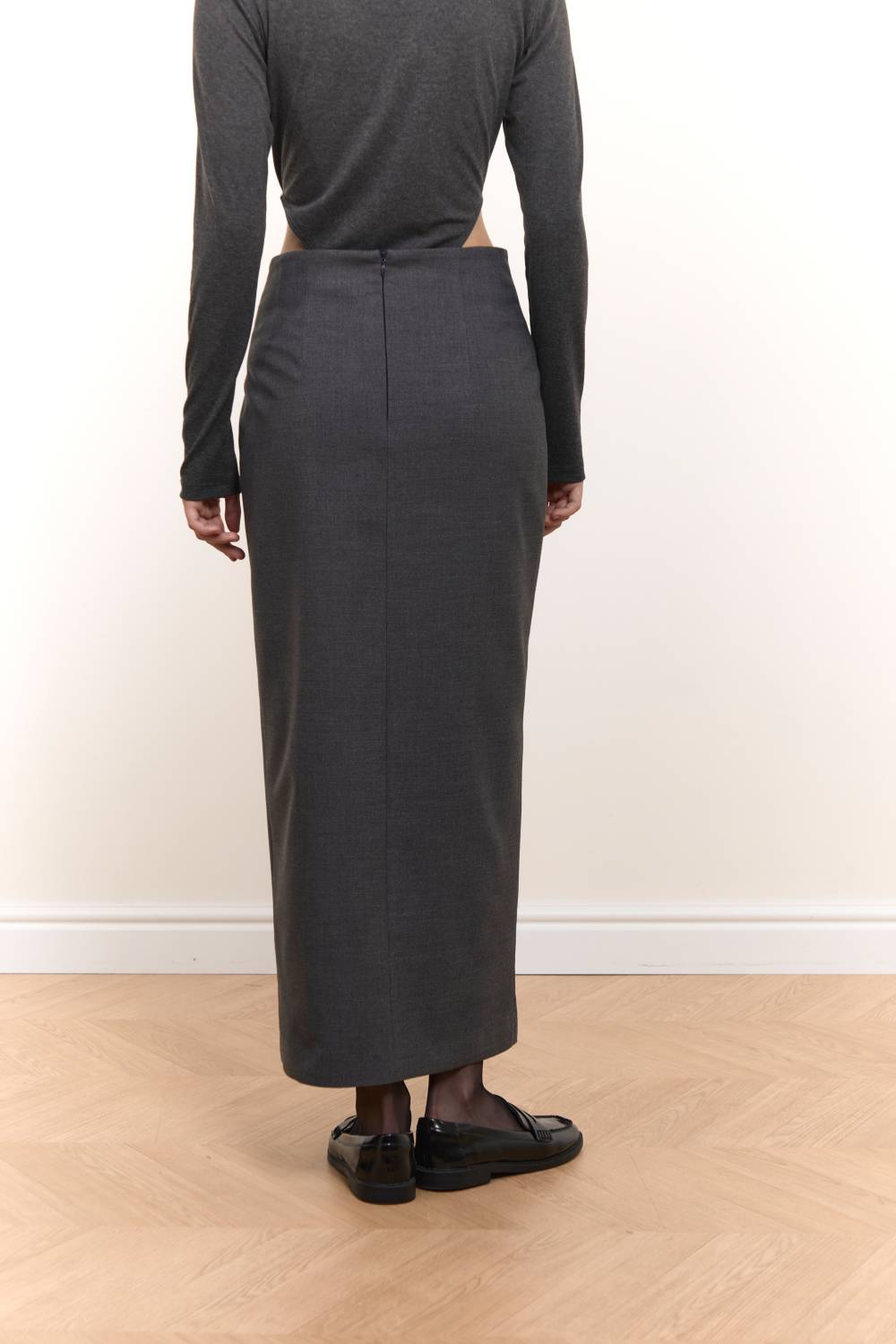 Pocket Midi Skirt in Graphite4
