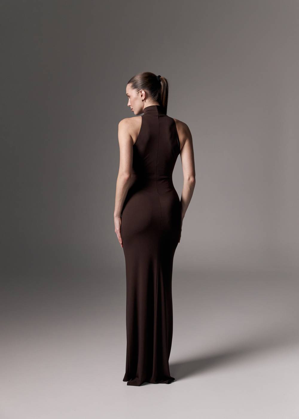 BROWN MAXI DRESS WITH A HALTER CUTOUT24