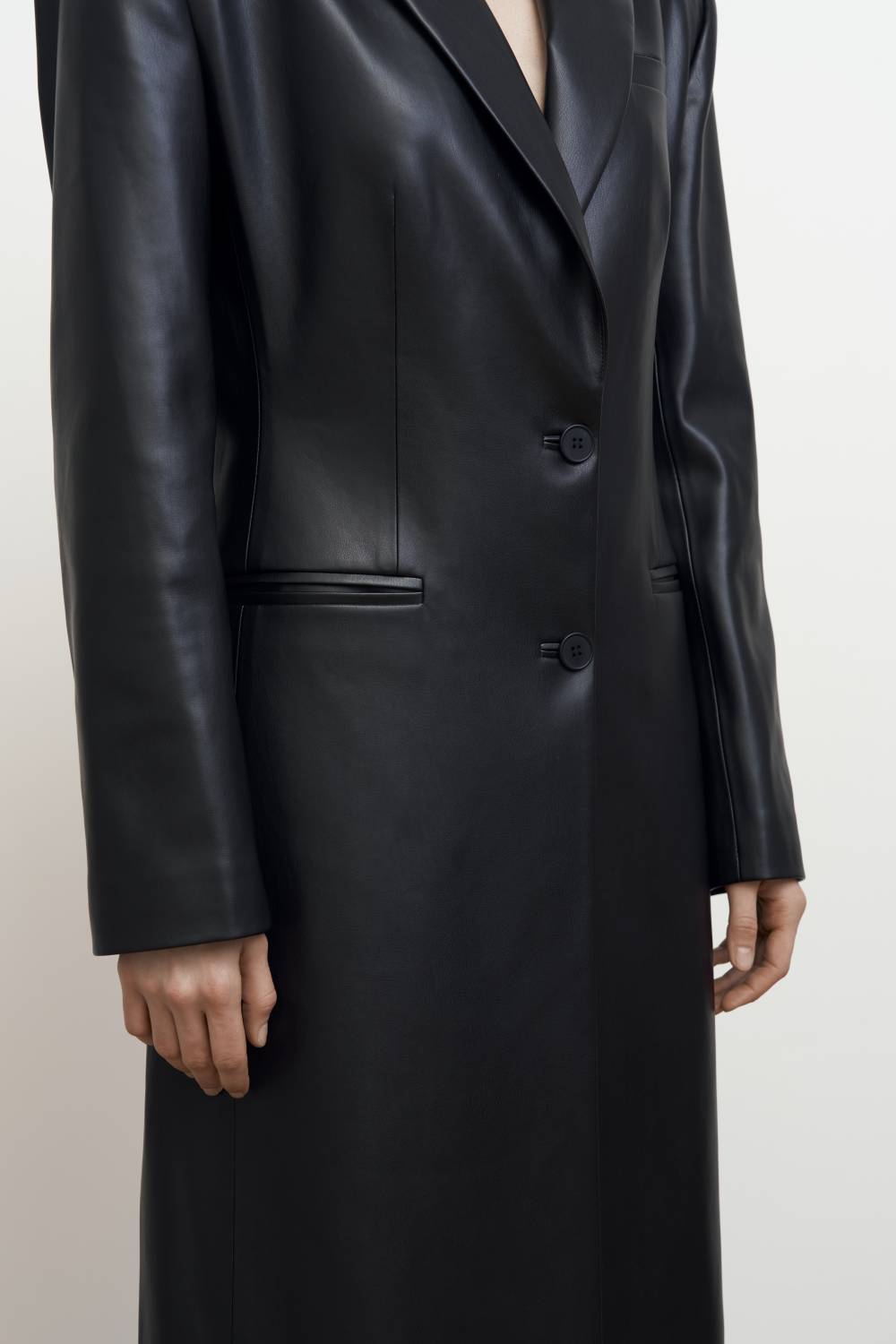 Fitted ecoleather coat4