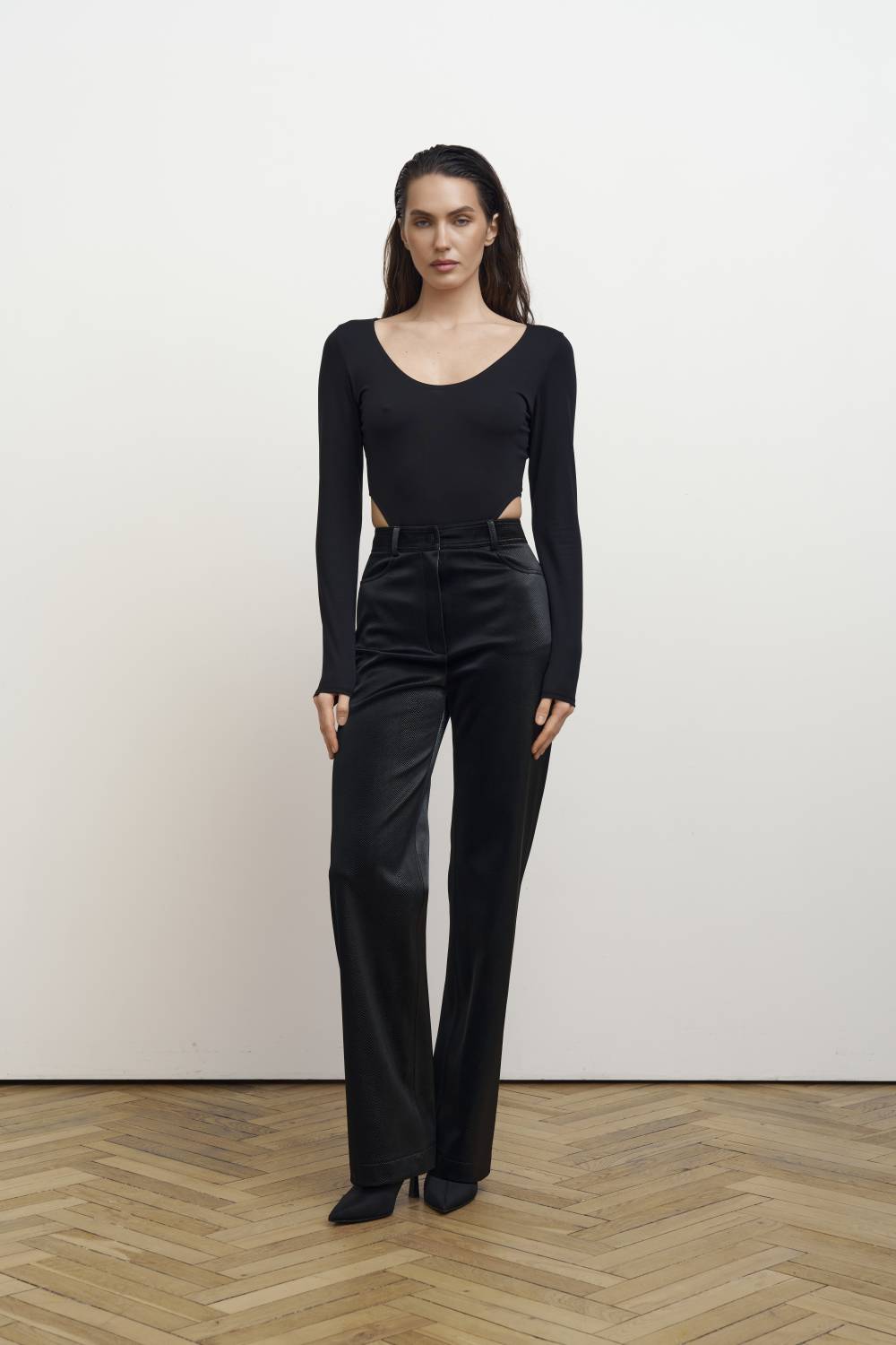Reptile-embossed straight-leg trousers3