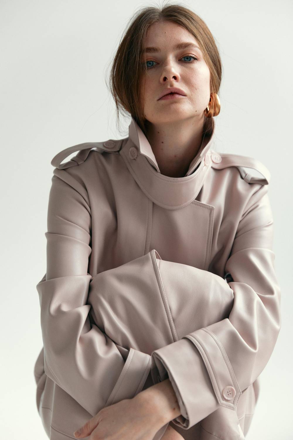 Powdery trench coat 4