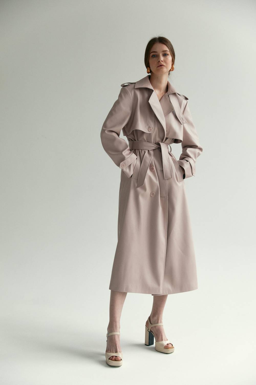 Powdery trench coat 3