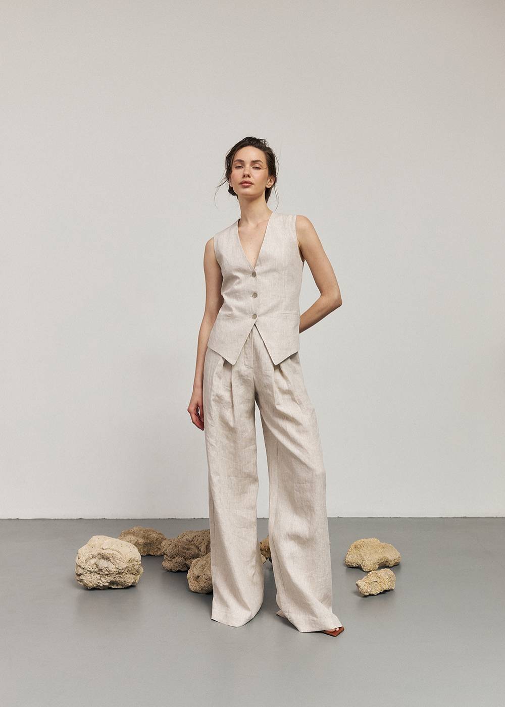NATURAL COLOR LINEN VEST2