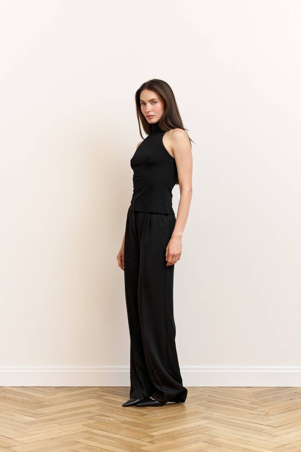 Black halter neck top3