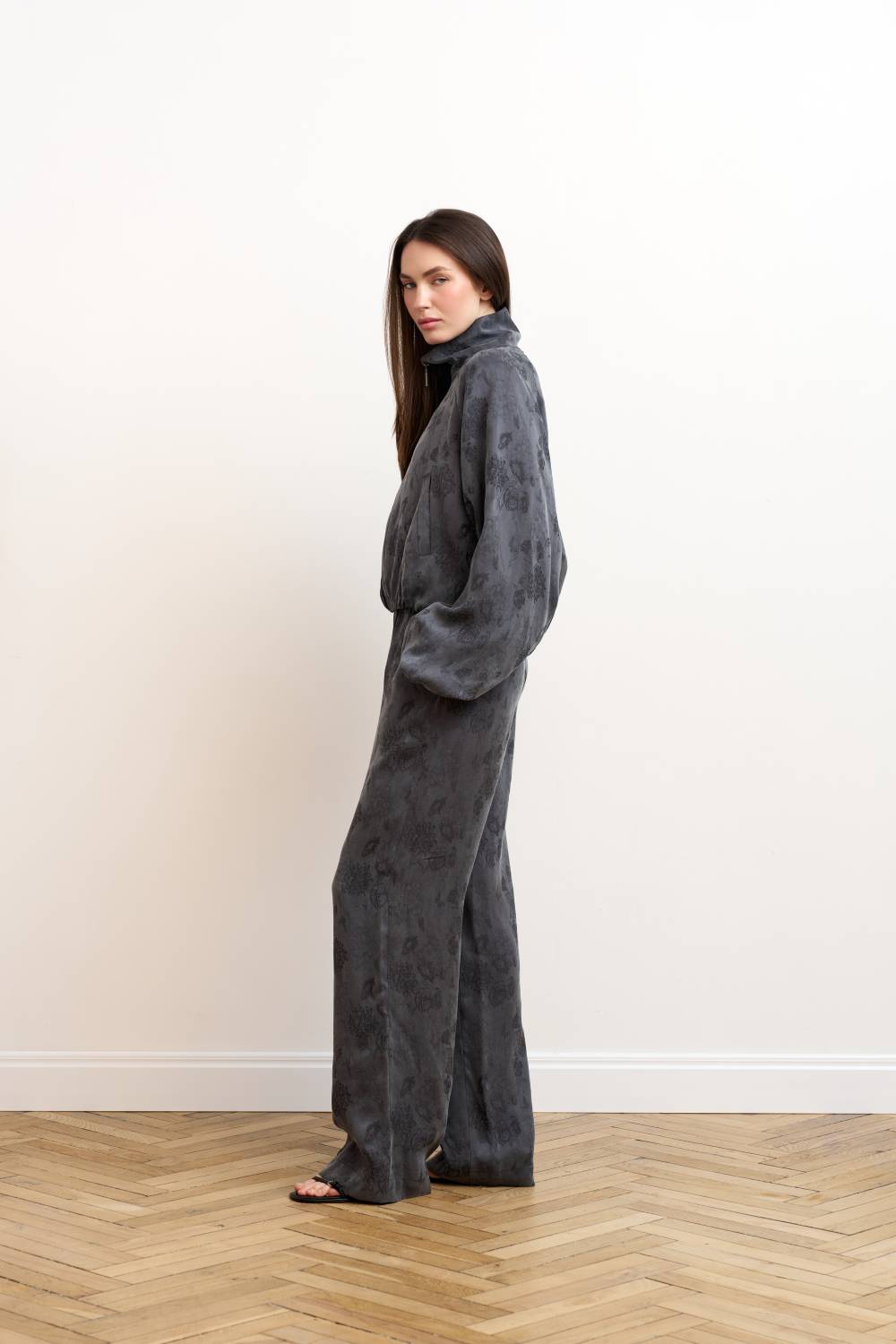 Graphite straight-leg elastic waist trousers3