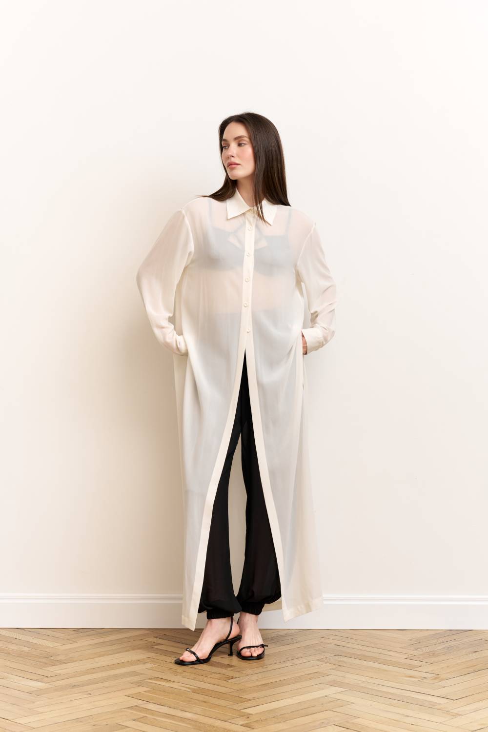 Chiffon trousers with an elastic waistband9