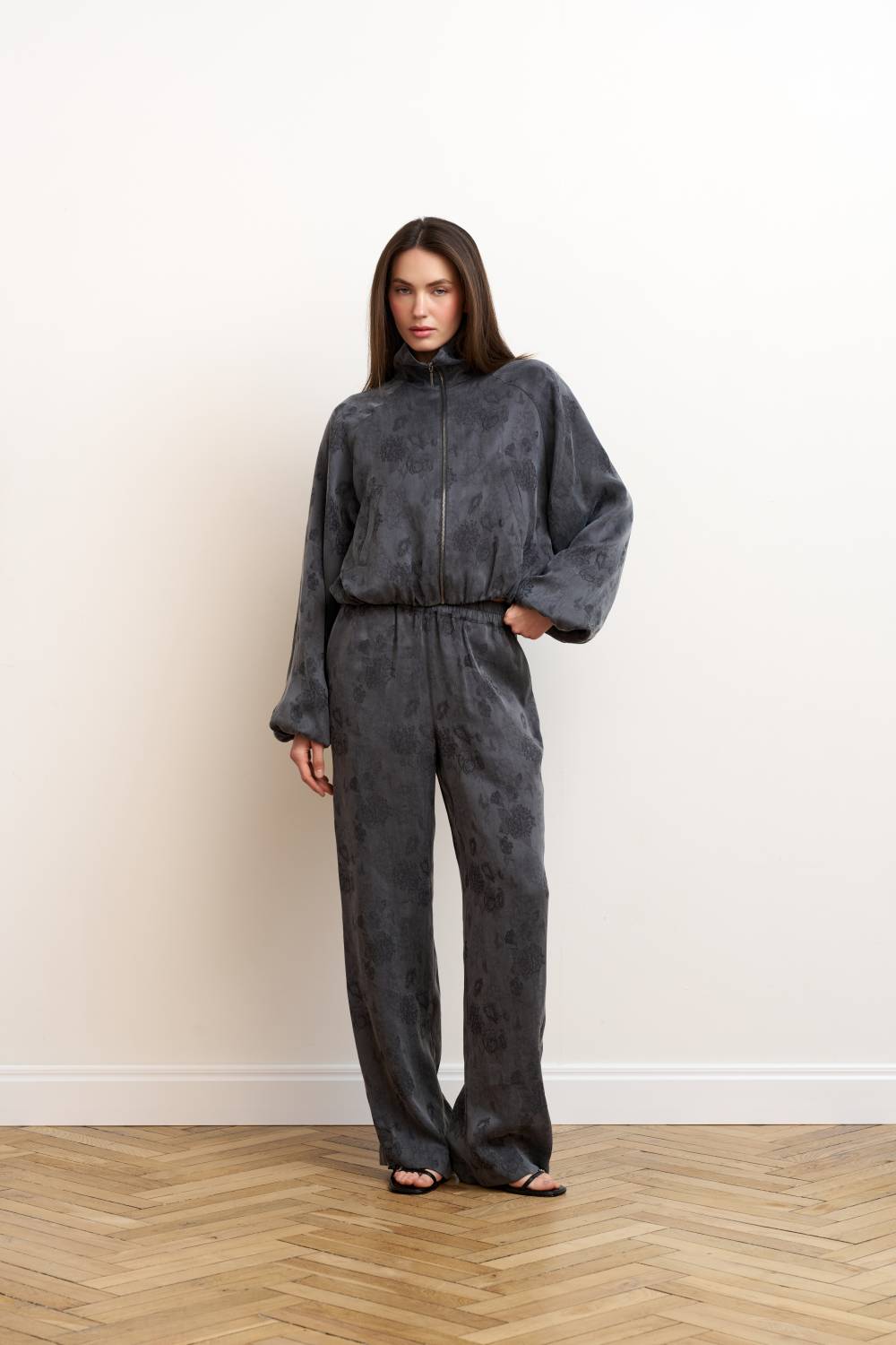 Graphite straight-leg elastic waist trousers8