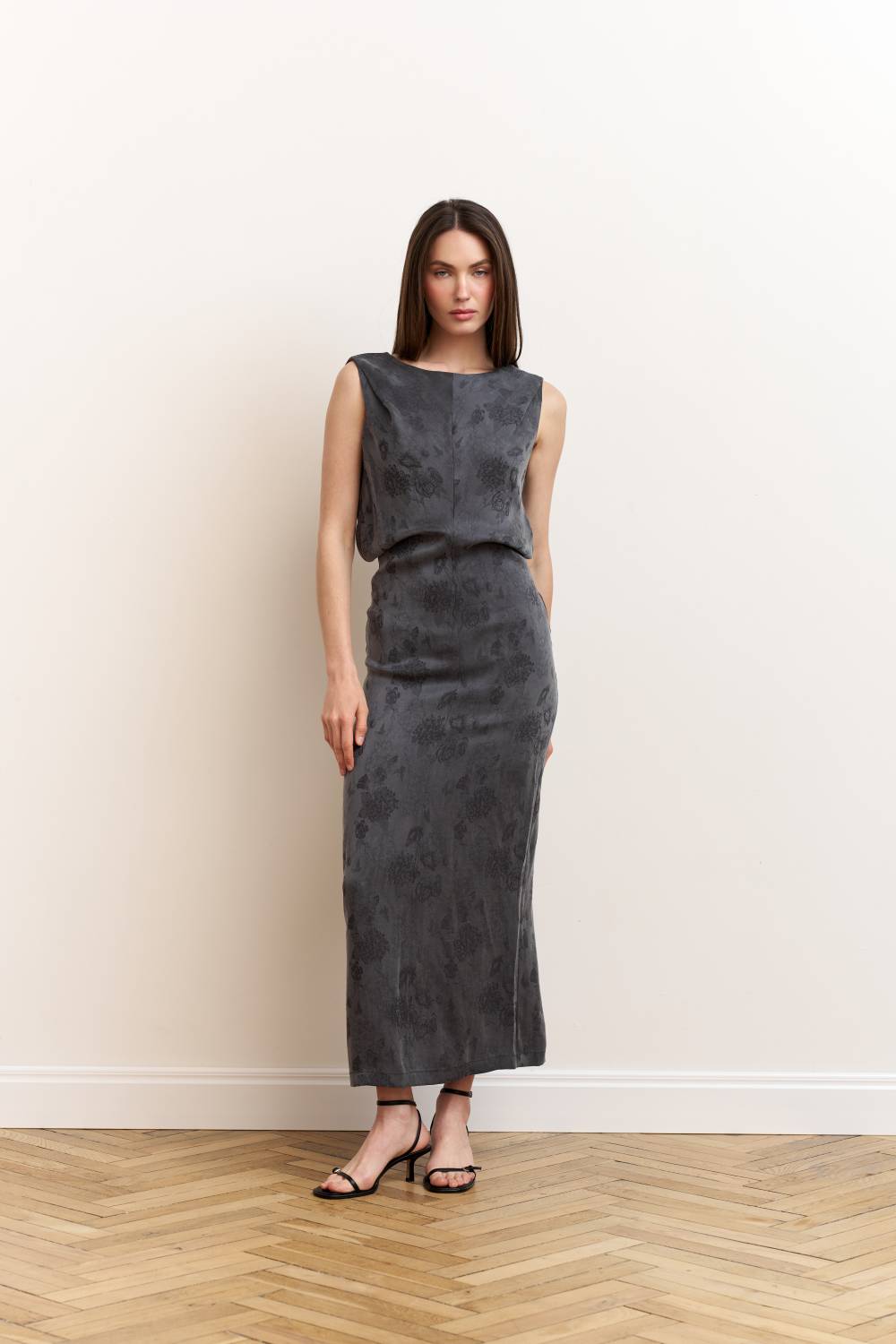 Fitted midi dress in graphite2