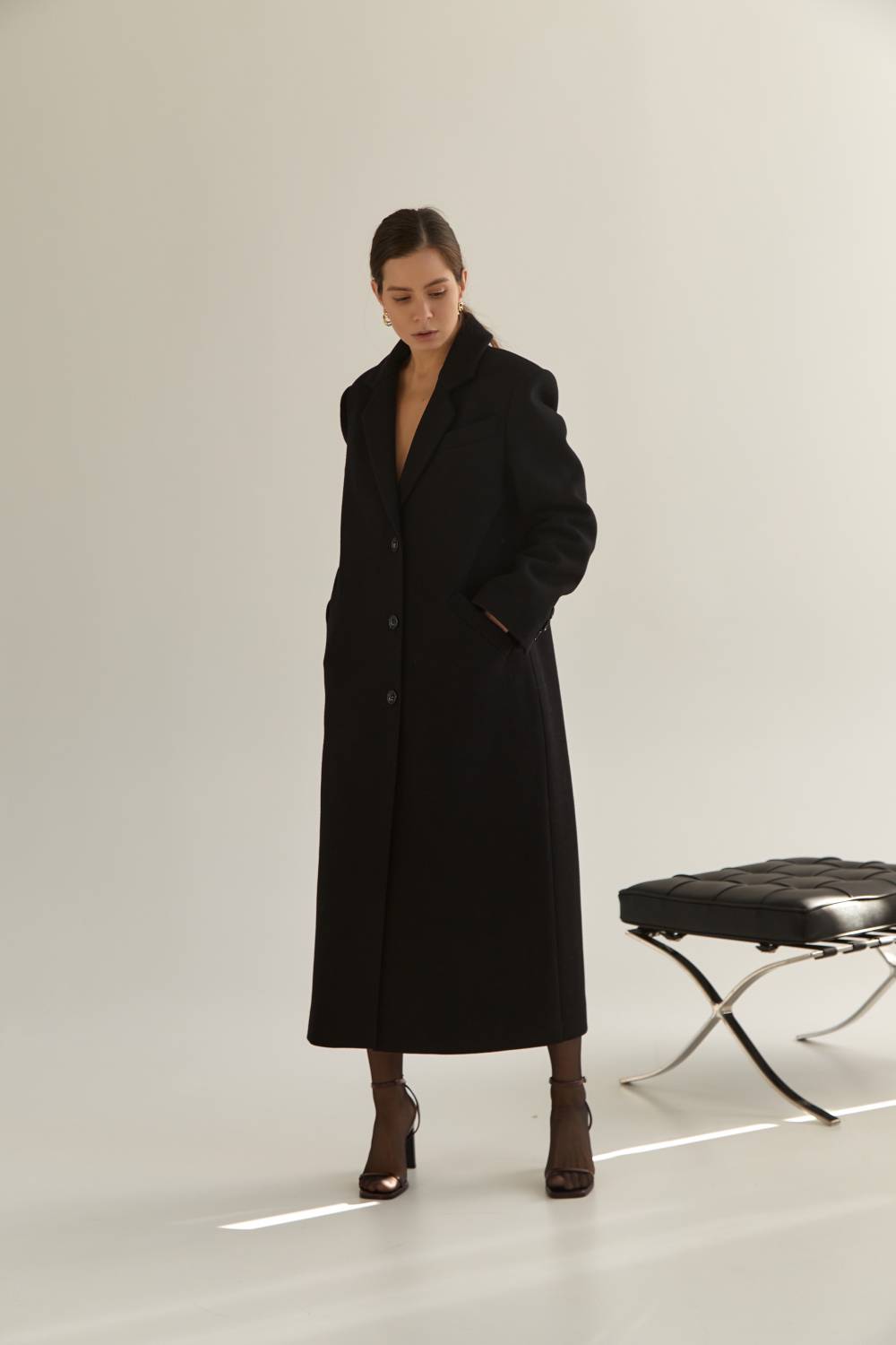 Black single-breasted coat2