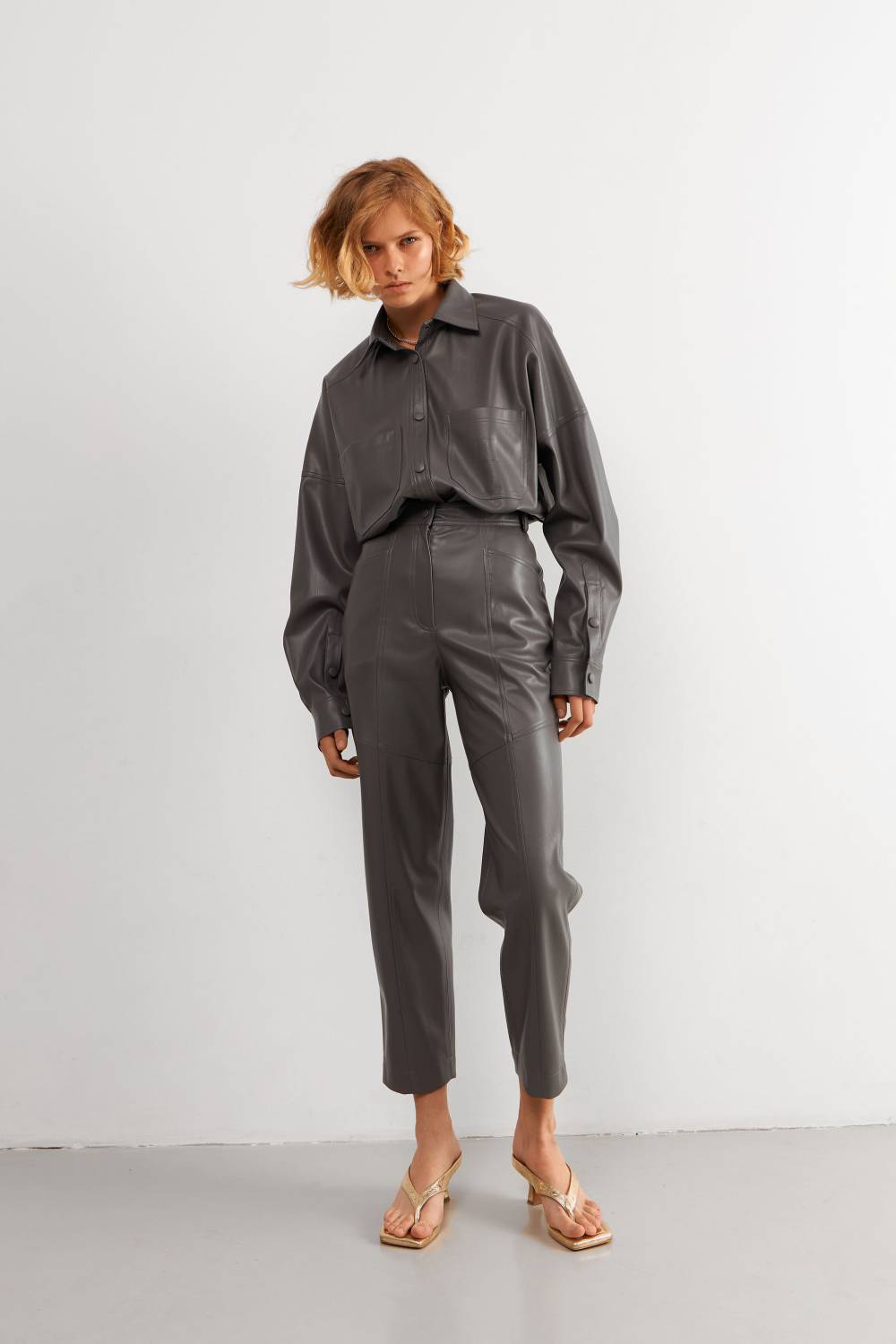 Gray banana trousers  1
