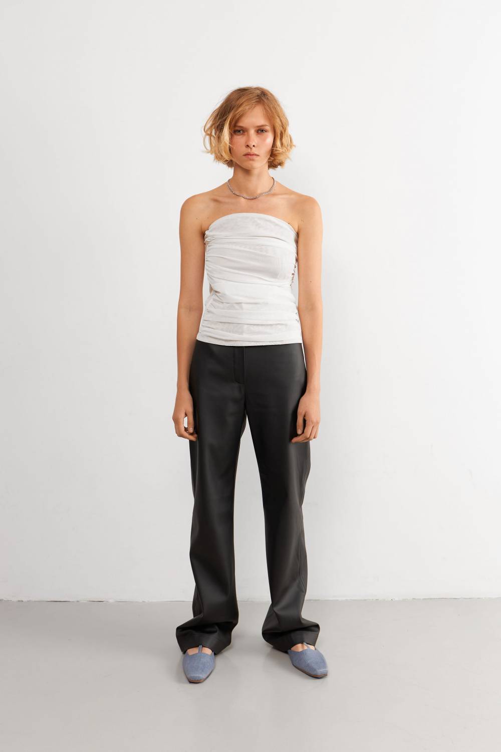 Black straight-cut trousers3