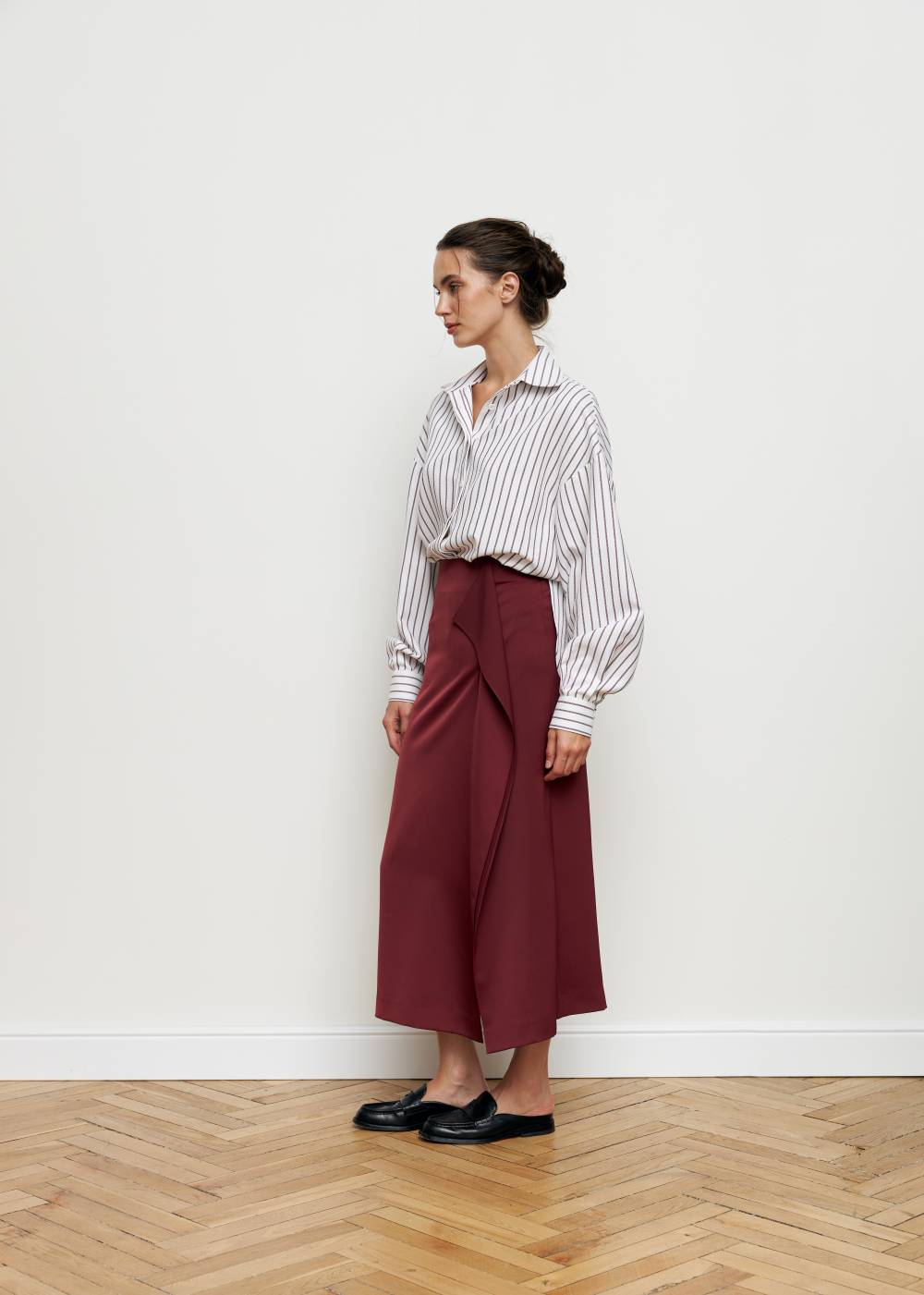 BURGUNDY CUT MIDI SKIRT2