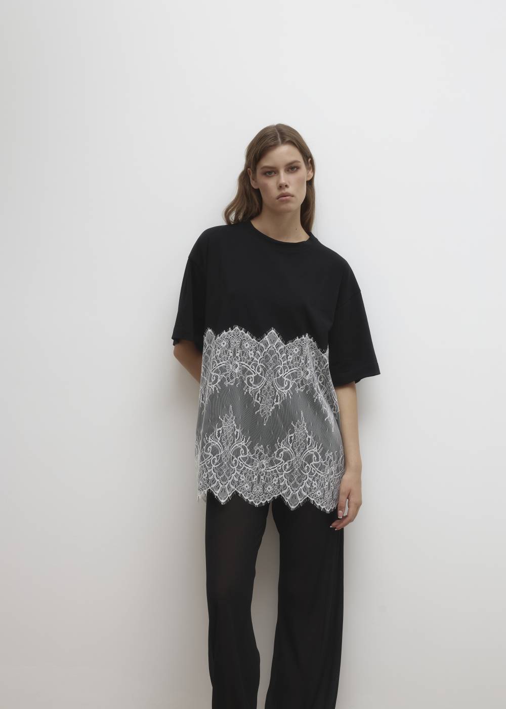 T-shirt with lace inserts 1