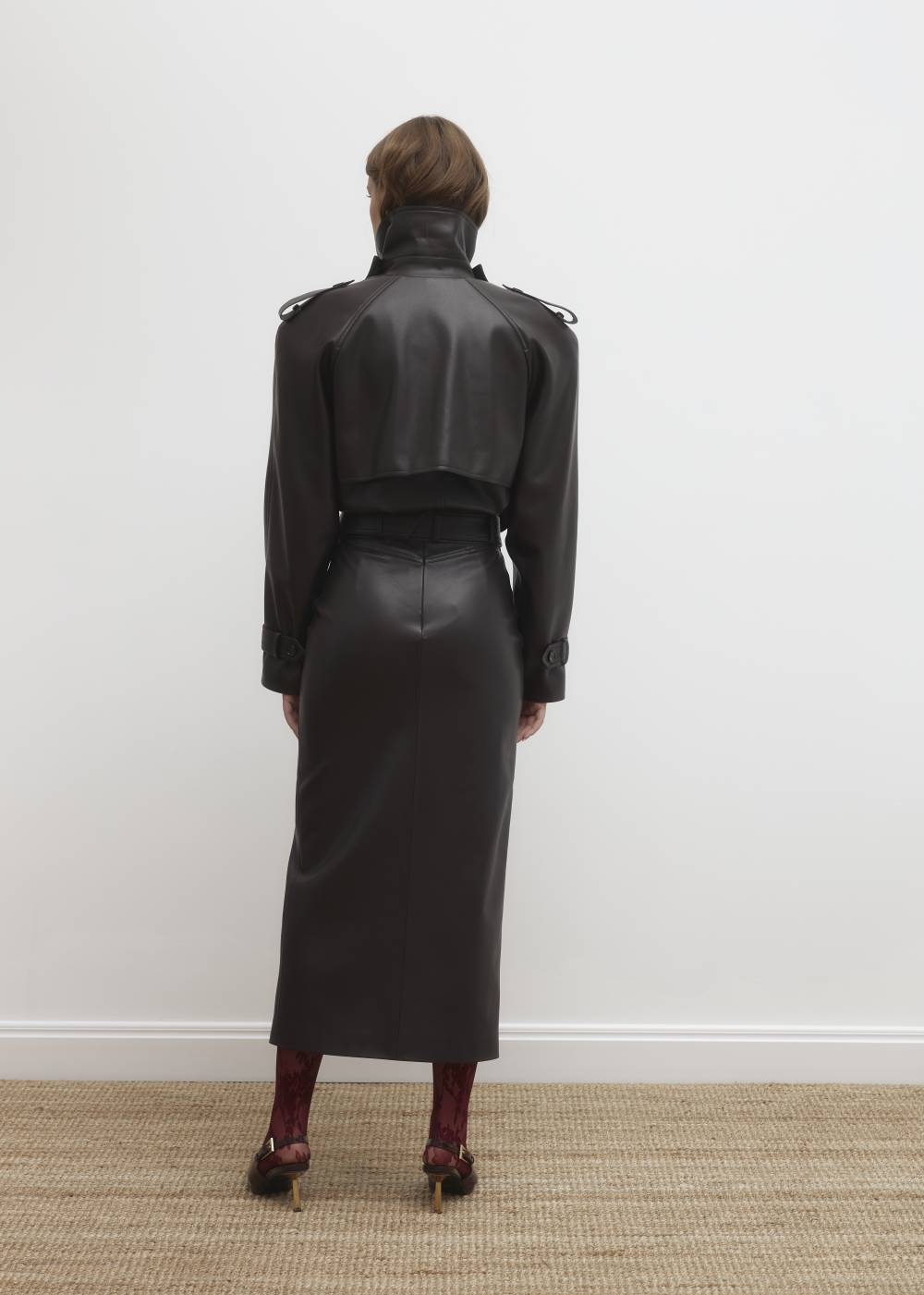 MIDI SKIRT WITH CUTOUT3